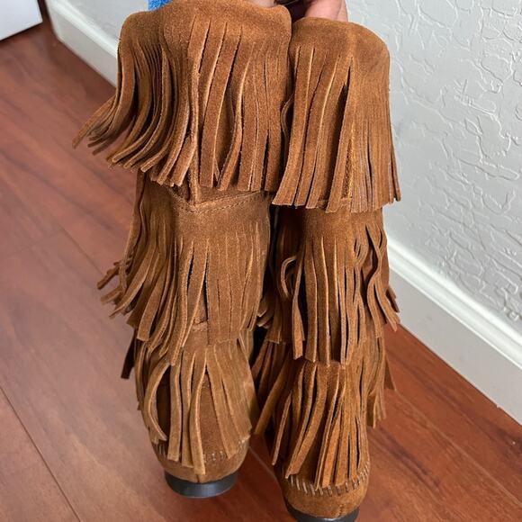 Minnetonka Tan Brown Tiered Fringe Boot Moccasins Size 8 Womens - Picture 8 of 10